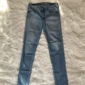 American Eagle Light Wash Skinny Jeans